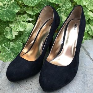 Classic Black Pump